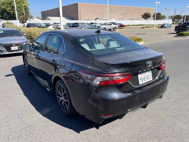Used 2023 Toyota Camry SE FWD image 5