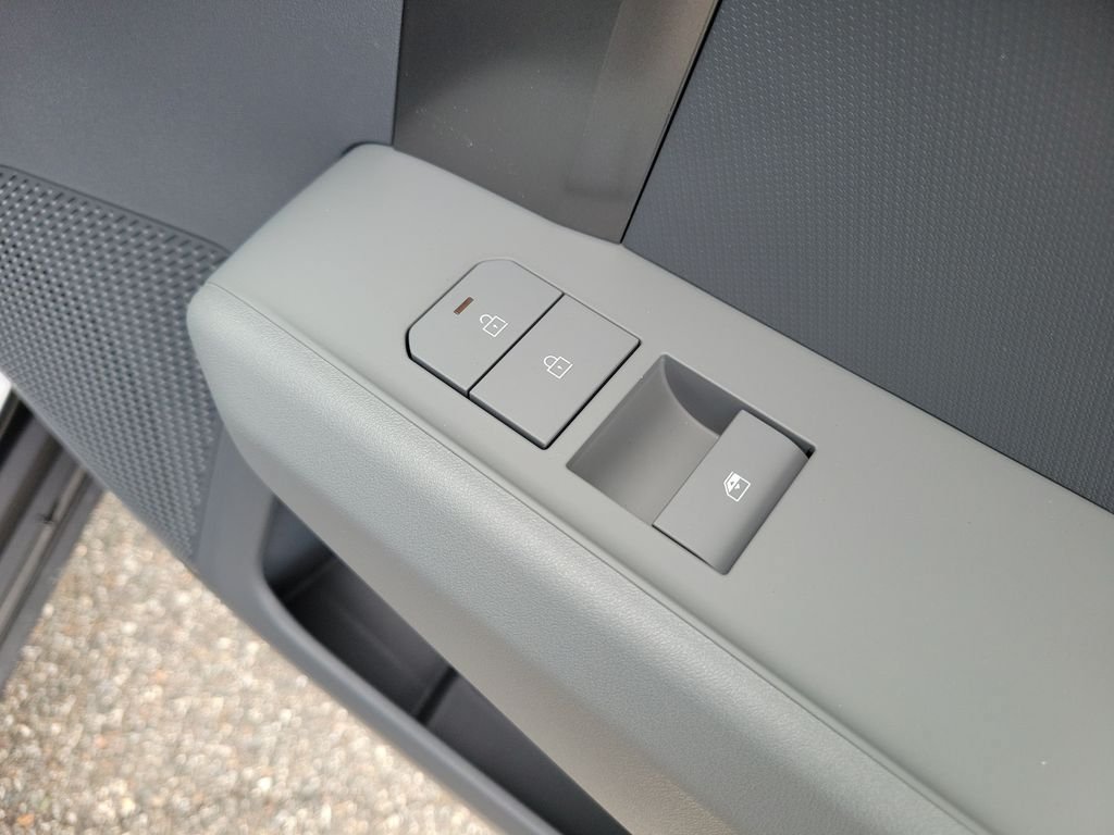 New 2027 Kia EV3 Wind FWD image 11