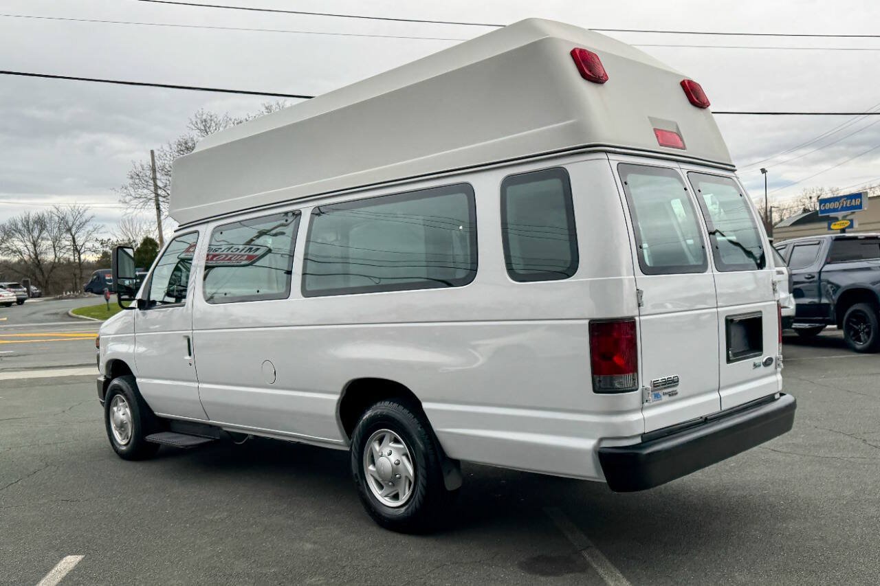Used 2011 Ford E-350 and Econoline 350 Extended Super Duty w/ PWR Group RWD image 11