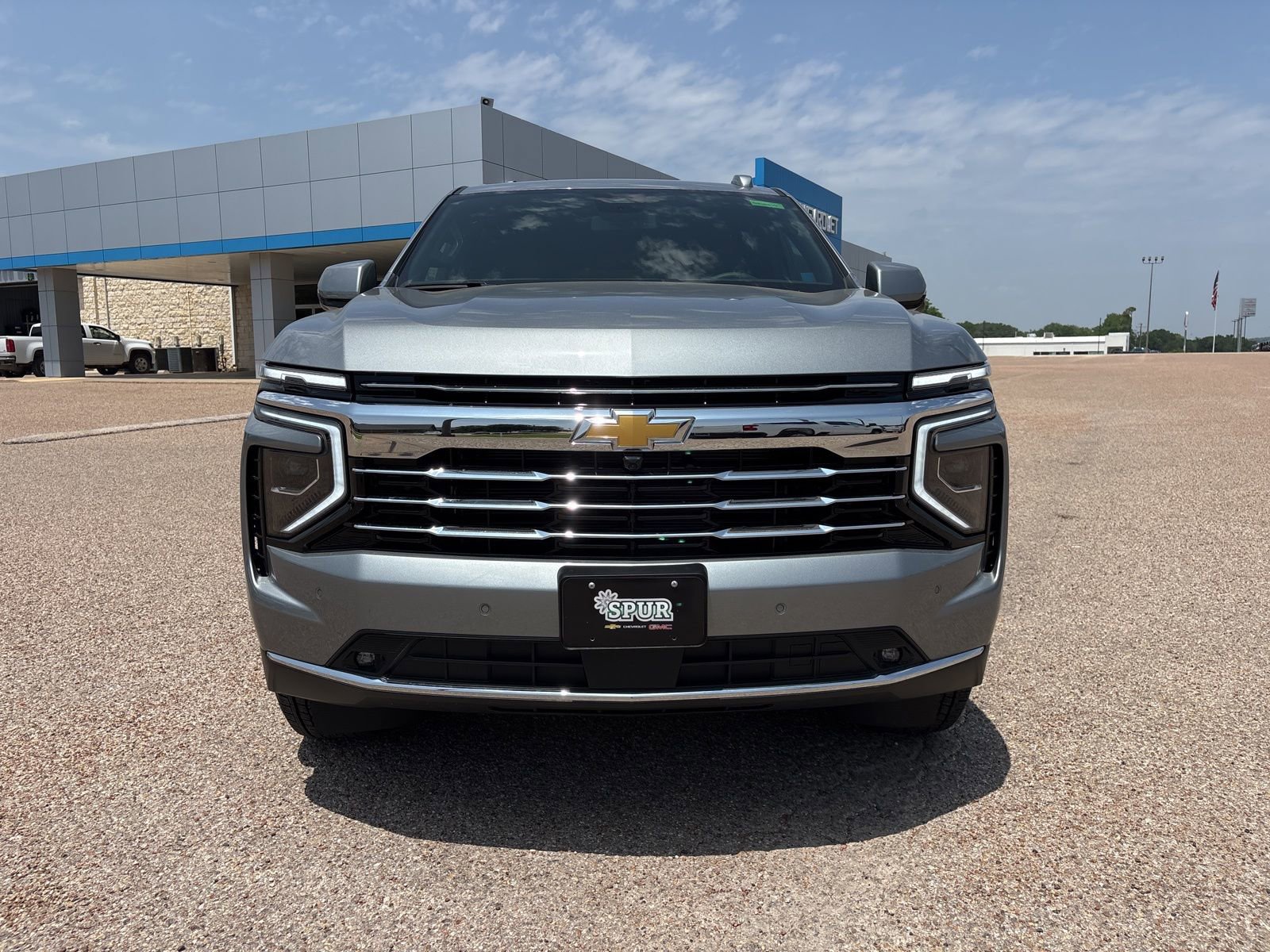 New 2026 Chevrolet Suburban LT RWD image 9