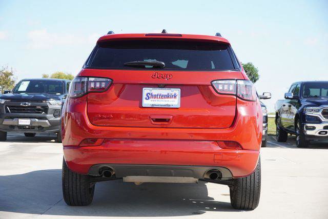 Certified 2023 Jeep Compass Limited image 8