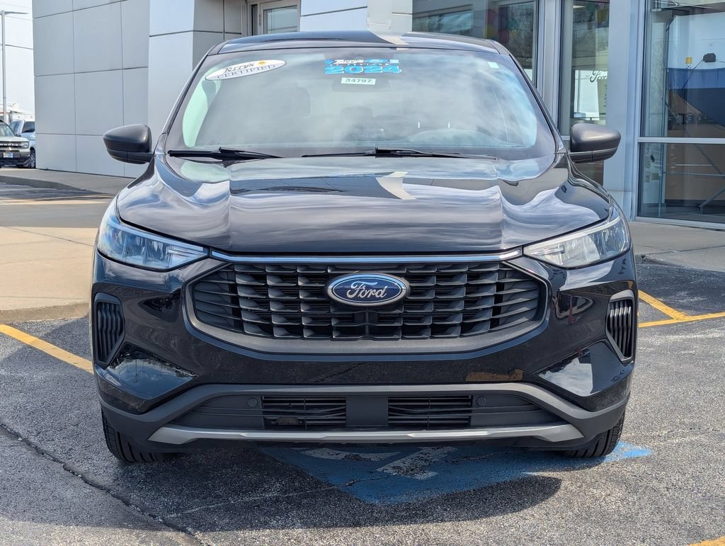 Certified 2024 Ford Escape Active w/ Cold Weather Package FWD image 8