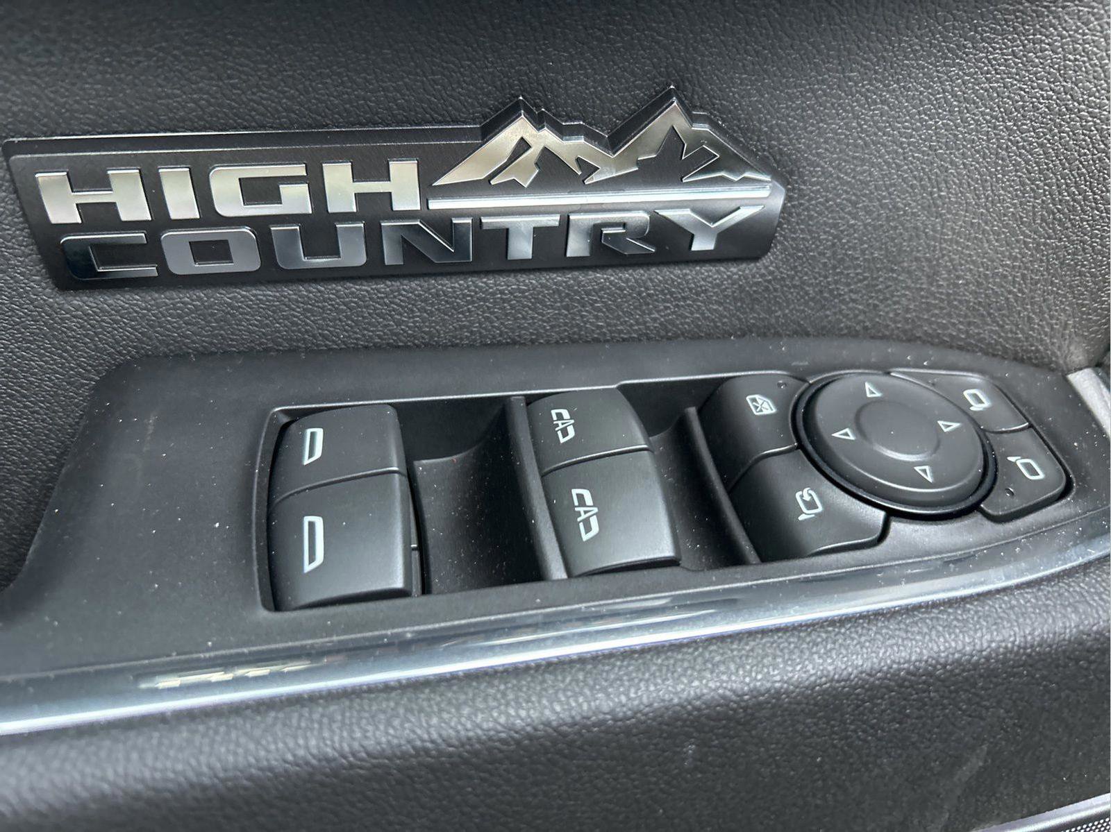 Used 2025 Chevrolet Silverado 1500 High Country w/ High Country Premium Package image 14