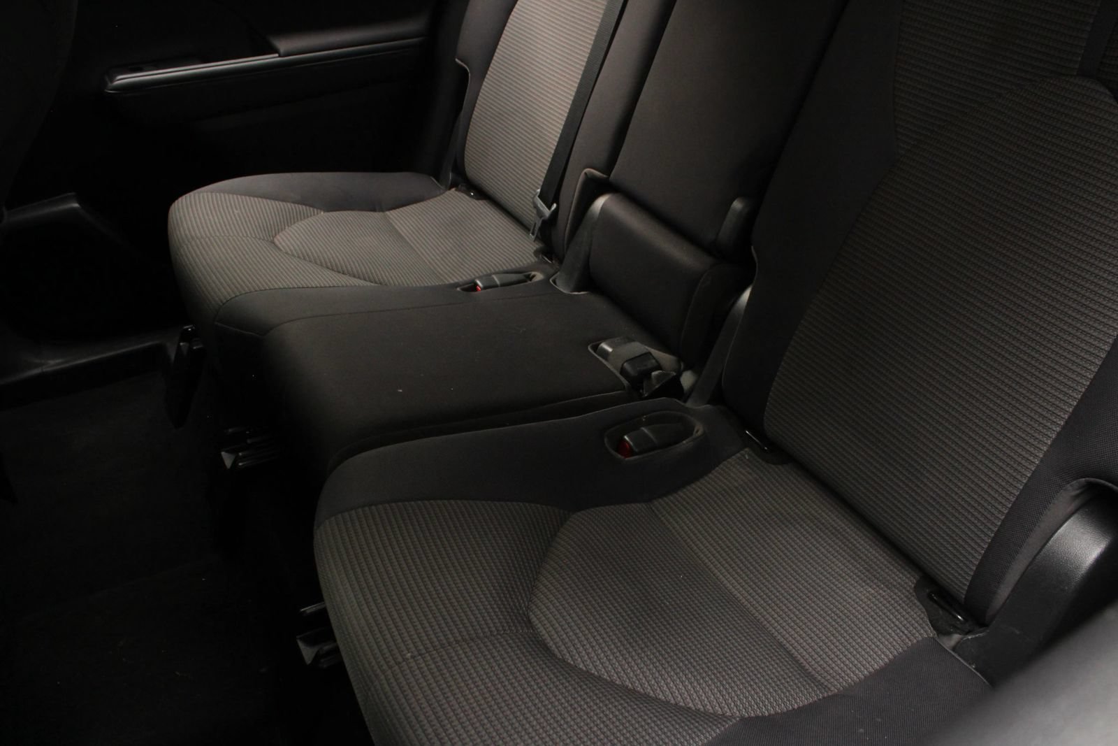 Used 2022 Toyota Highlander L AWD/4WD image 19