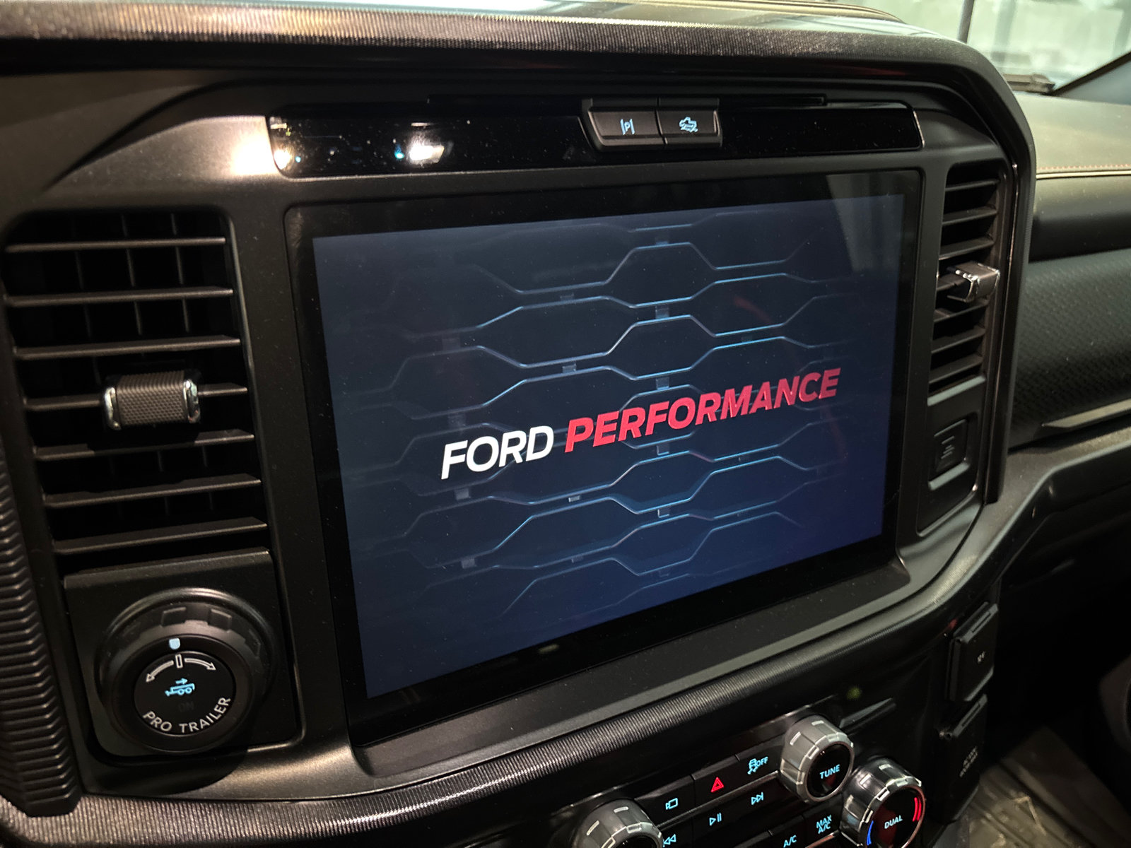 Used 2025 Ford F150 Raptor w/ Equipment Group 803A Raptor R AWD/4WD image 24