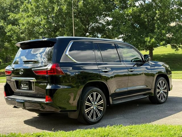 Used 2021 Lexus LX 570 4WD w/ Luxury Package image 6