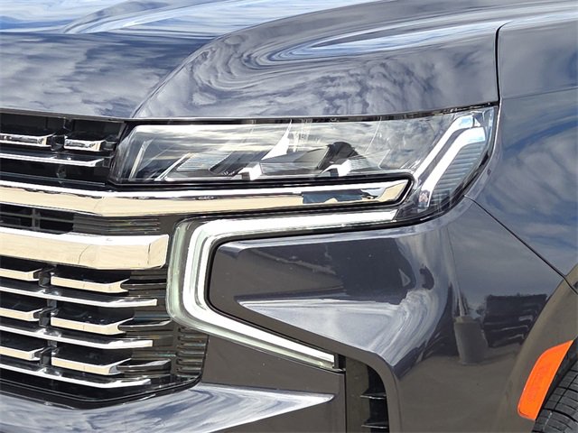 Used 2023 Chevrolet Suburban Premier image 4