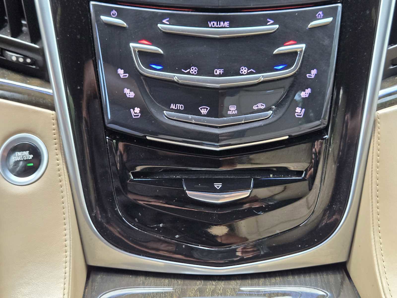 Used 2019 Cadillac Escalade ESV Platinum AWD/4WD image 19