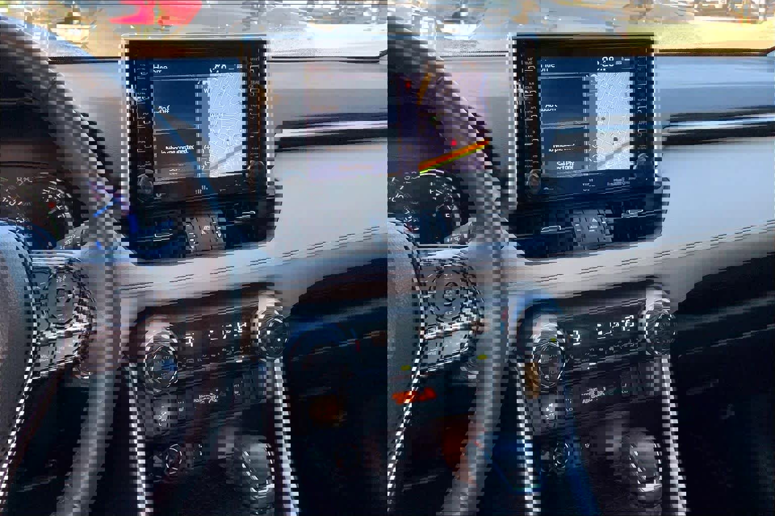 Used 2021 Toyota RAV4 Limited image 7