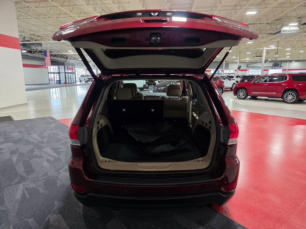 Used 2018 Jeep Grand Cherokee Laredo image 6