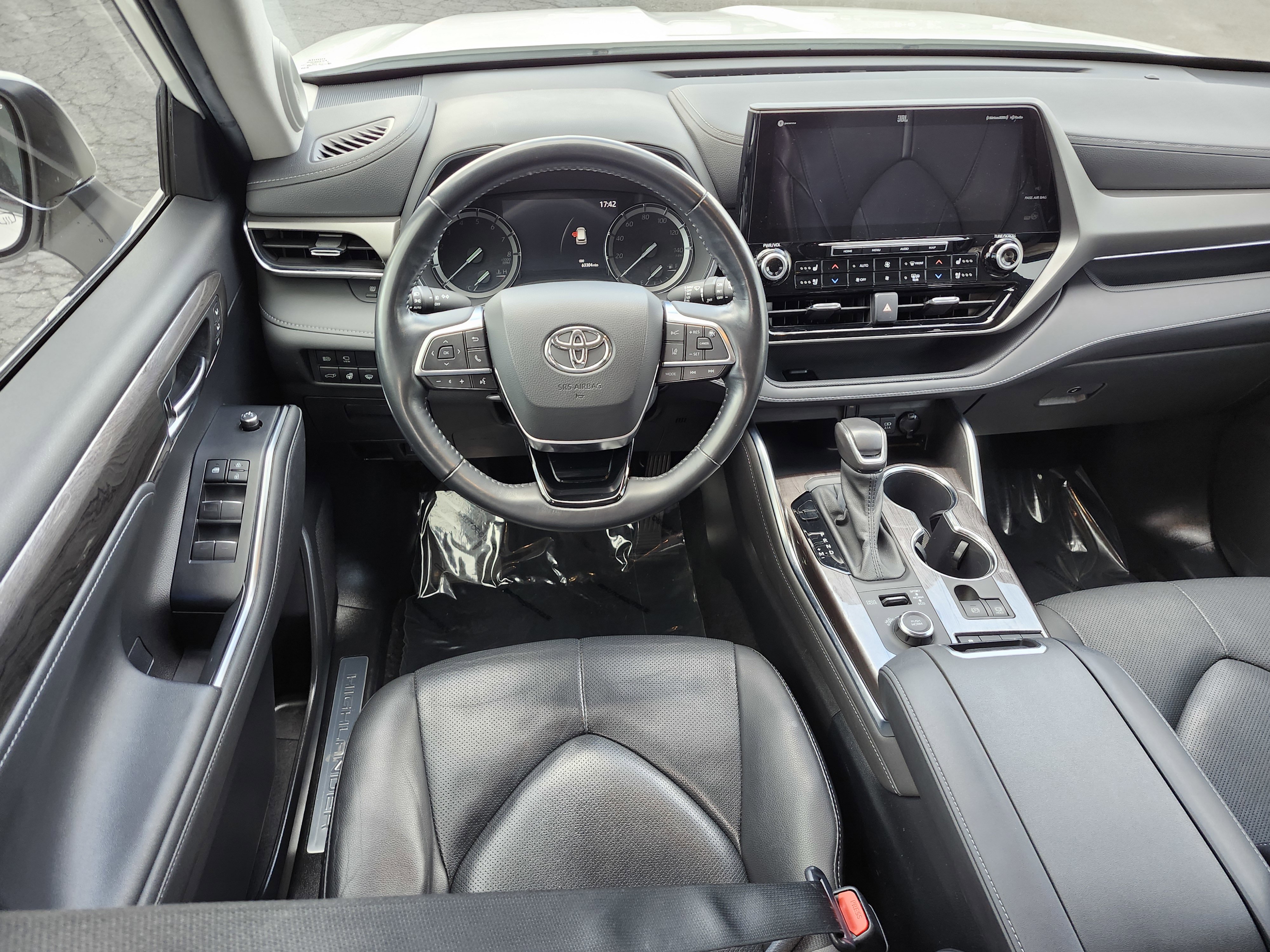 Used 2021 Toyota Highlander Limited image 35