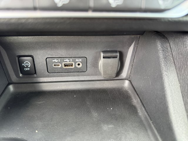 Used 2024 Nissan Sentra SV FWD image 19