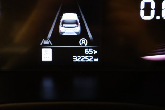 Used 2024 Kia Soul LX w/ Option Group 015 FWD image 13