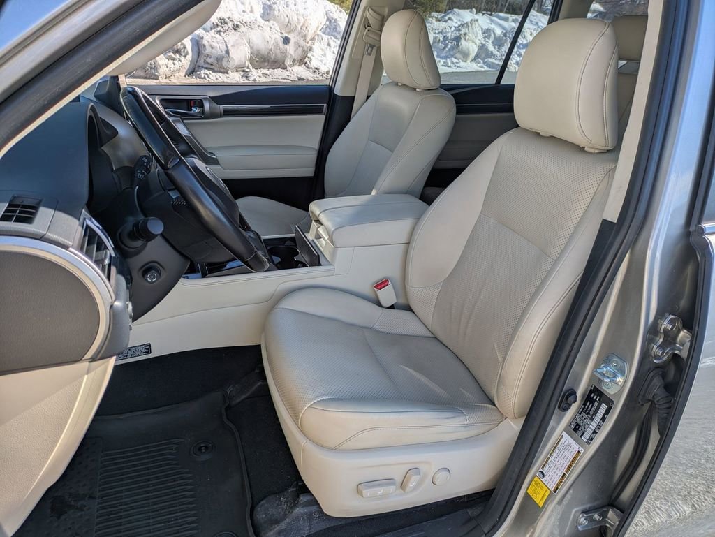 Used 2023 Lexus GX 460 Luxury w/ Sport Design Package image 8