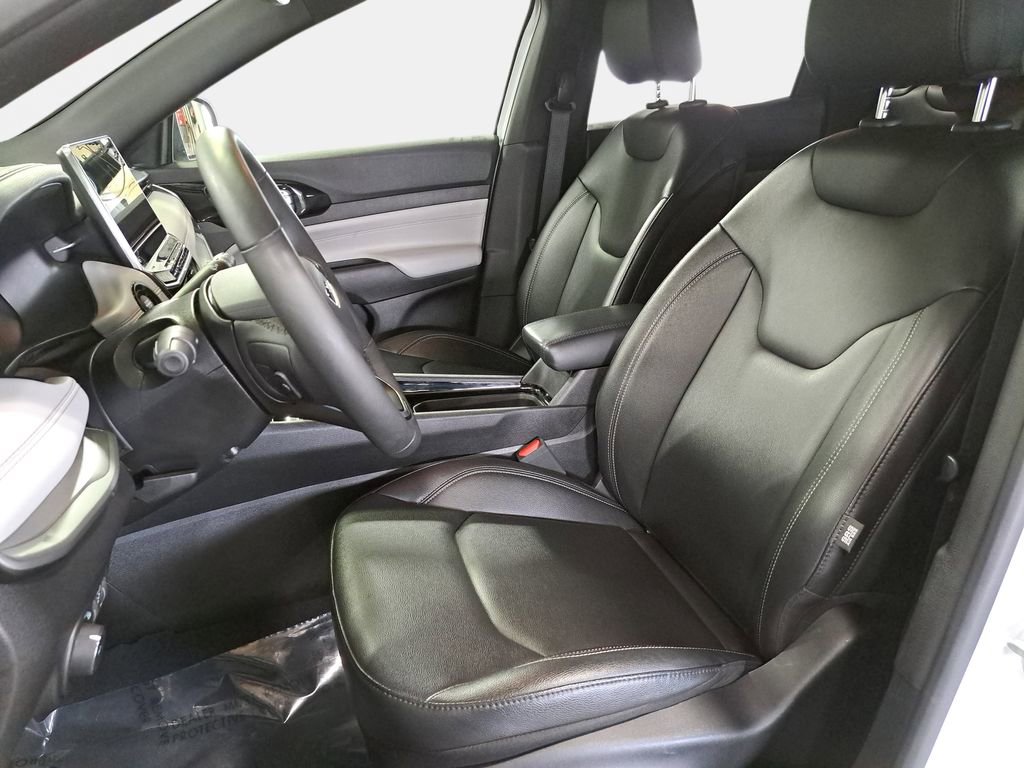 Certified 2025 Jeep Compass Limited AWD/4WD image 15