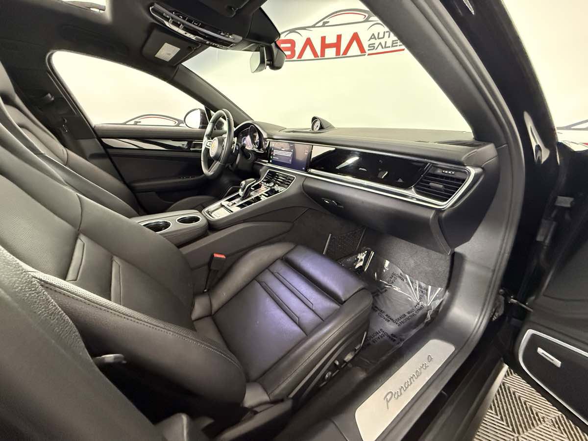 Used 2022 Porsche Panamera 4 w/ Premium Package AWD/4WD image 47