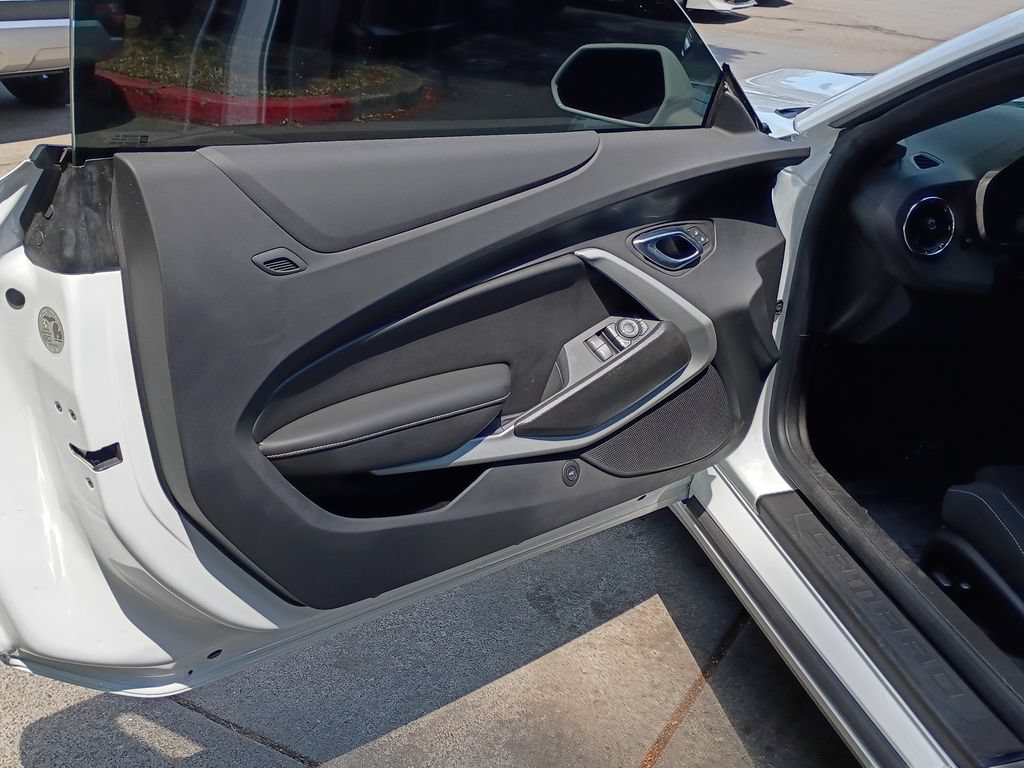 Used 2023 Chevrolet Camaro SS RWD image 15