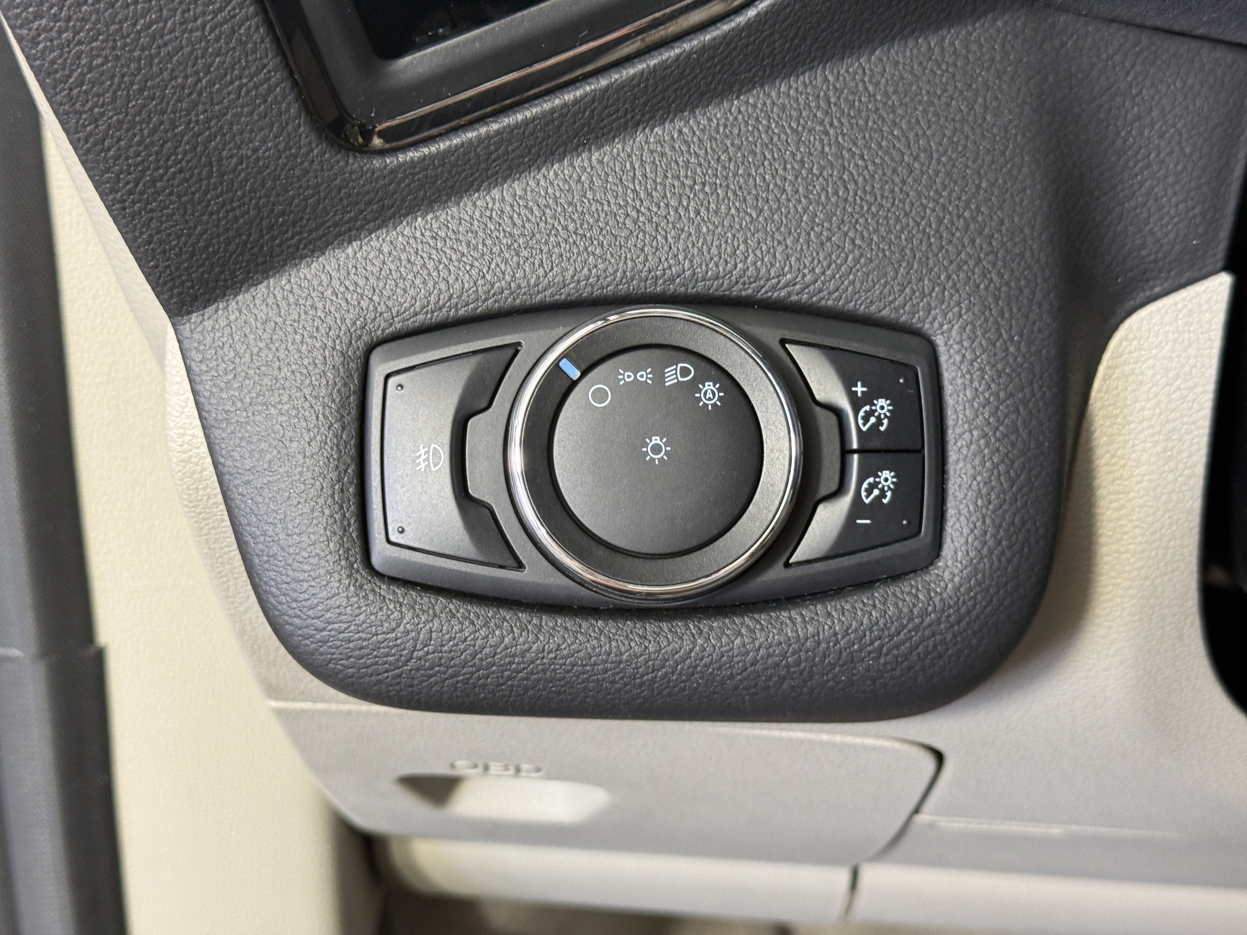 Used 2014 Ford Escape Titanium w/ Equipment Group 401A FWD image 27