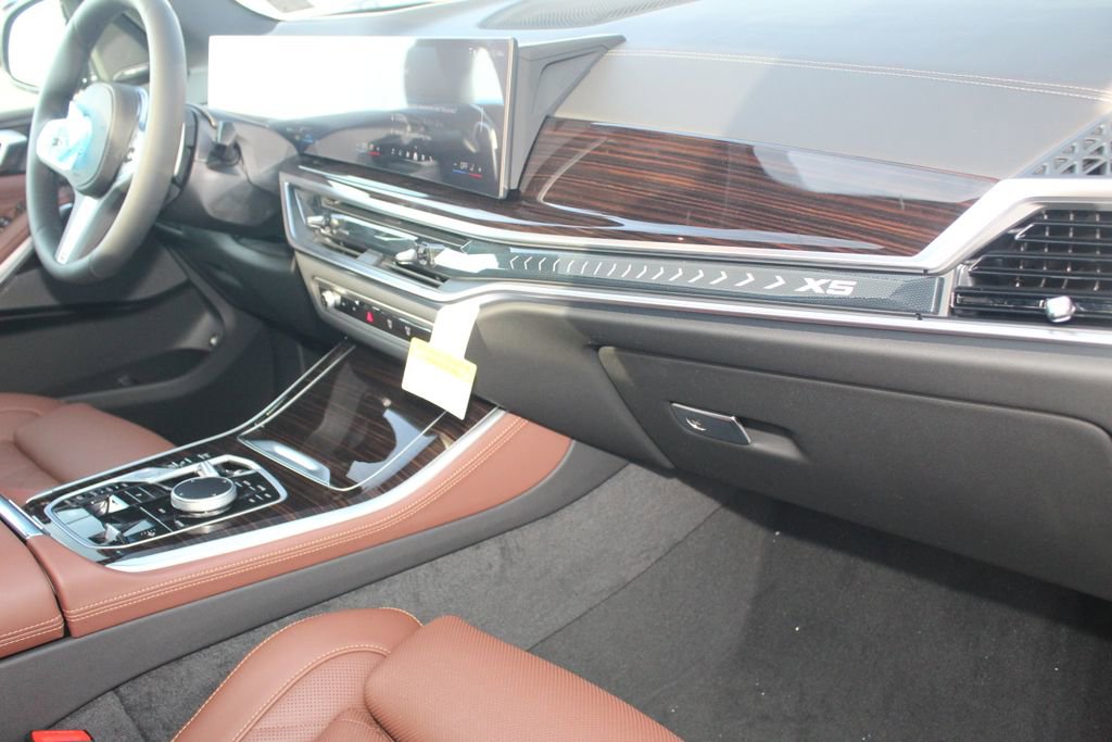 New 2026 BMW X5 xDrive50e w/ M Sport Package image 24