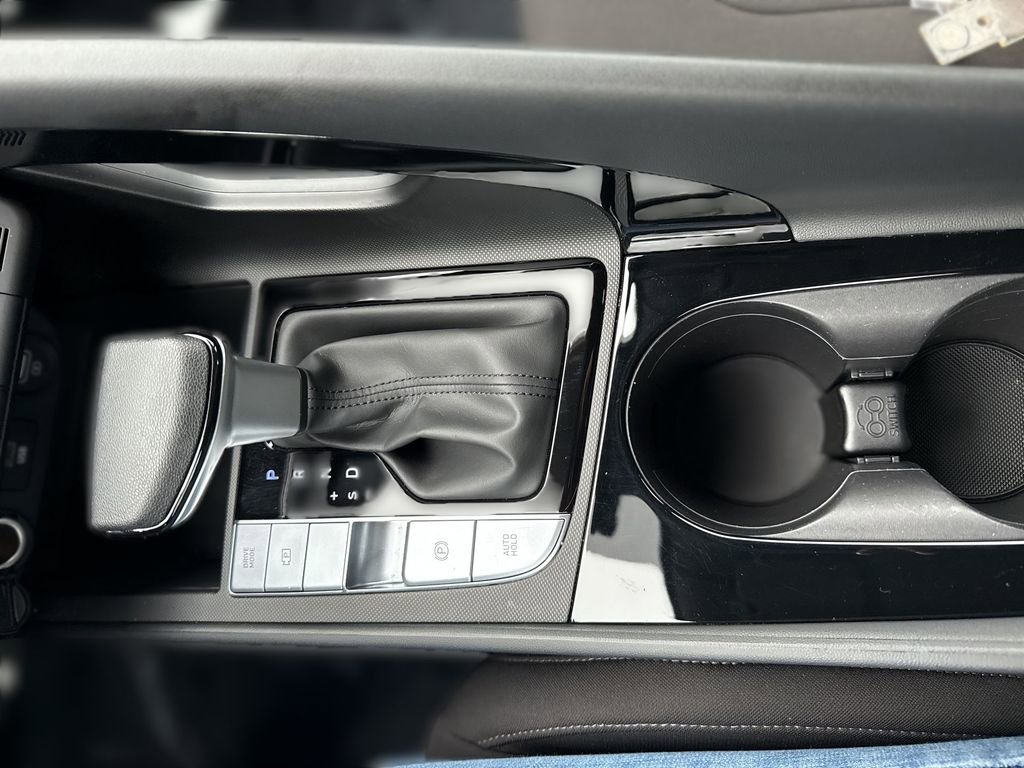 Used 2023 Hyundai Elantra Blue image 20