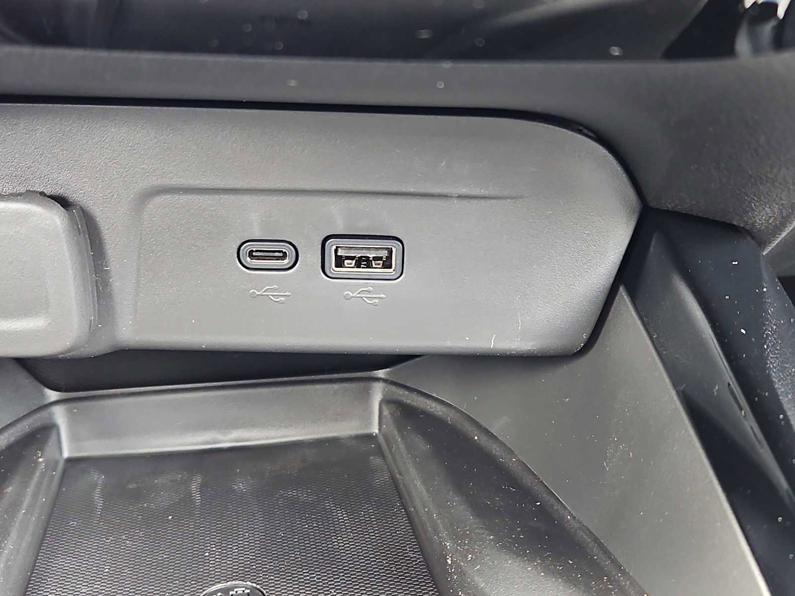 New 2026 Chevrolet Trax LT w/ Sunroof Package FWD image 16