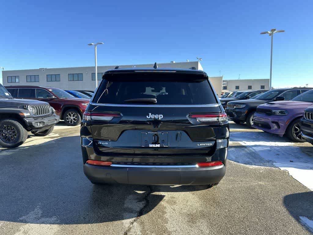 Used 2025 Jeep Grand Cherokee L Limited w/ Trailer Tow Package AWD/4WD image 4