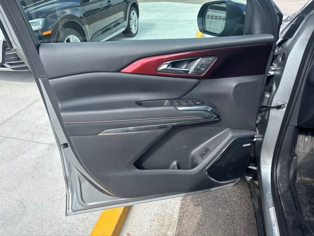 Used 2024 Chevrolet Traverse RS w/ LPO, Floor Liner Package FWD image 16