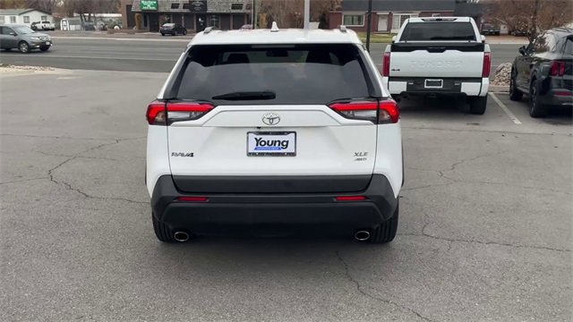 Used 2022 Toyota RAV4 XLE image 6