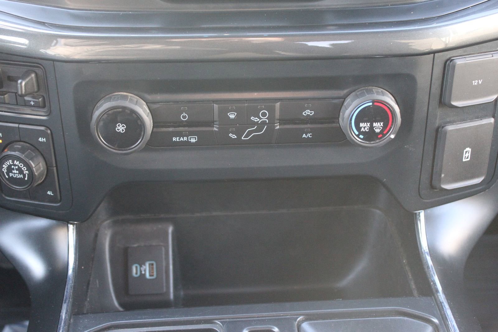 Used 2022 Ford F150 XL w/ STX Appearance Package image 34