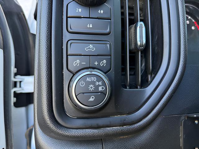 Used 2022 Chevrolet Silverado 2500 Custom w/ Custom Value Package image 13