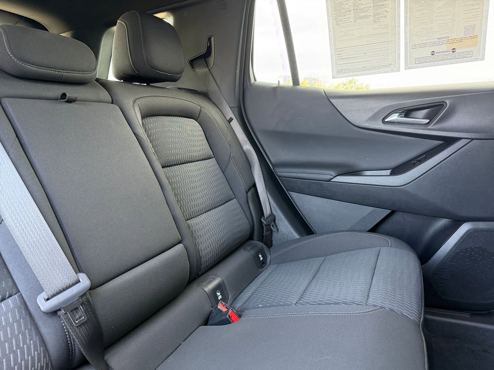 Used 2025 Chevrolet Equinox LT AWD/4WD image 38