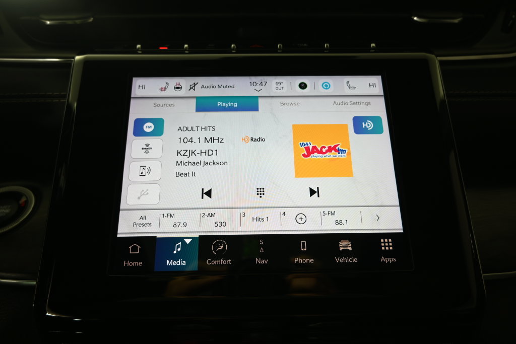 Used 2022 Jeep Grand Cherokee Overland AWD/4WD image 27