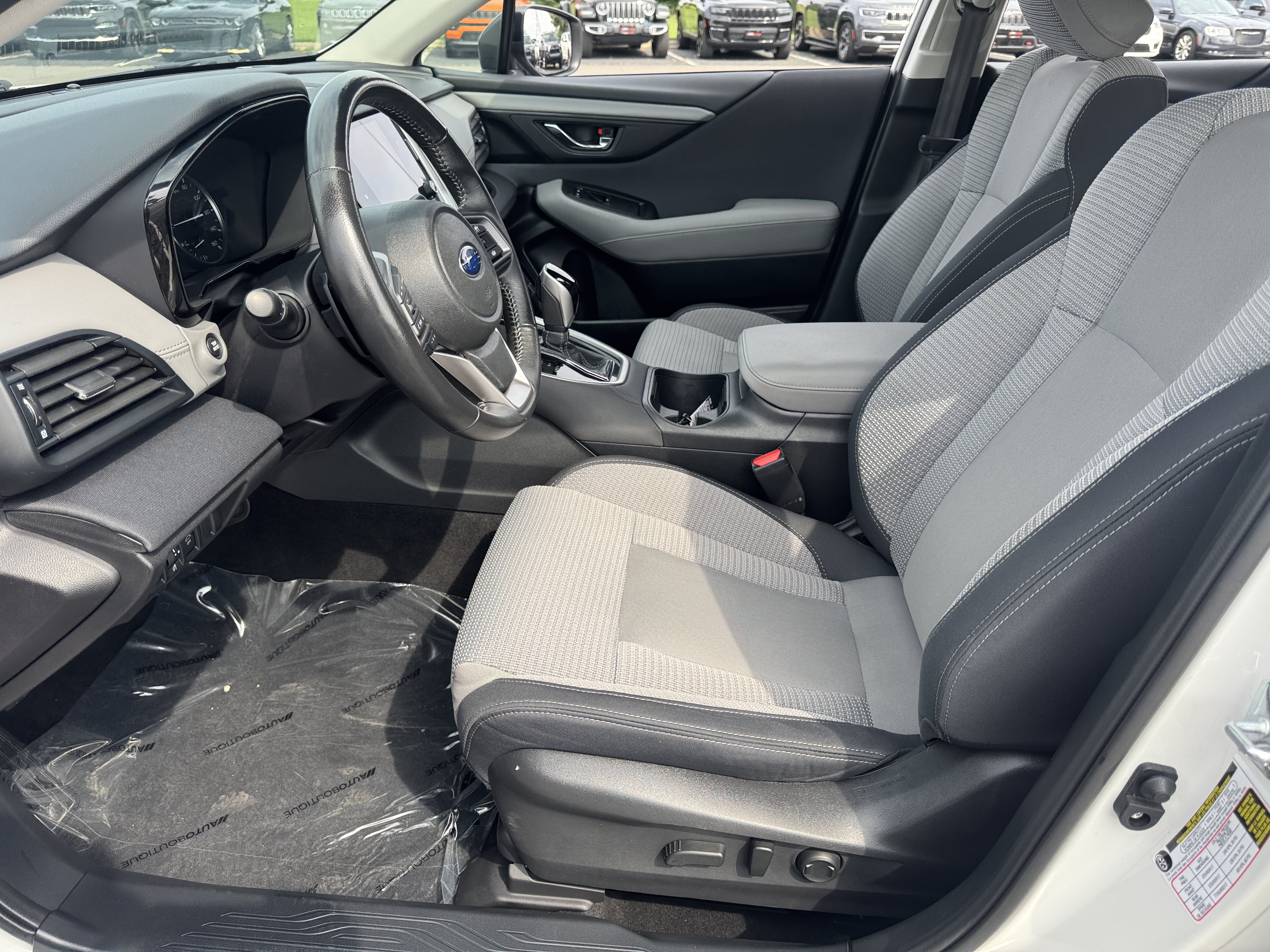 Used 2024 Subaru Outback Premium AWD/4WD image 29