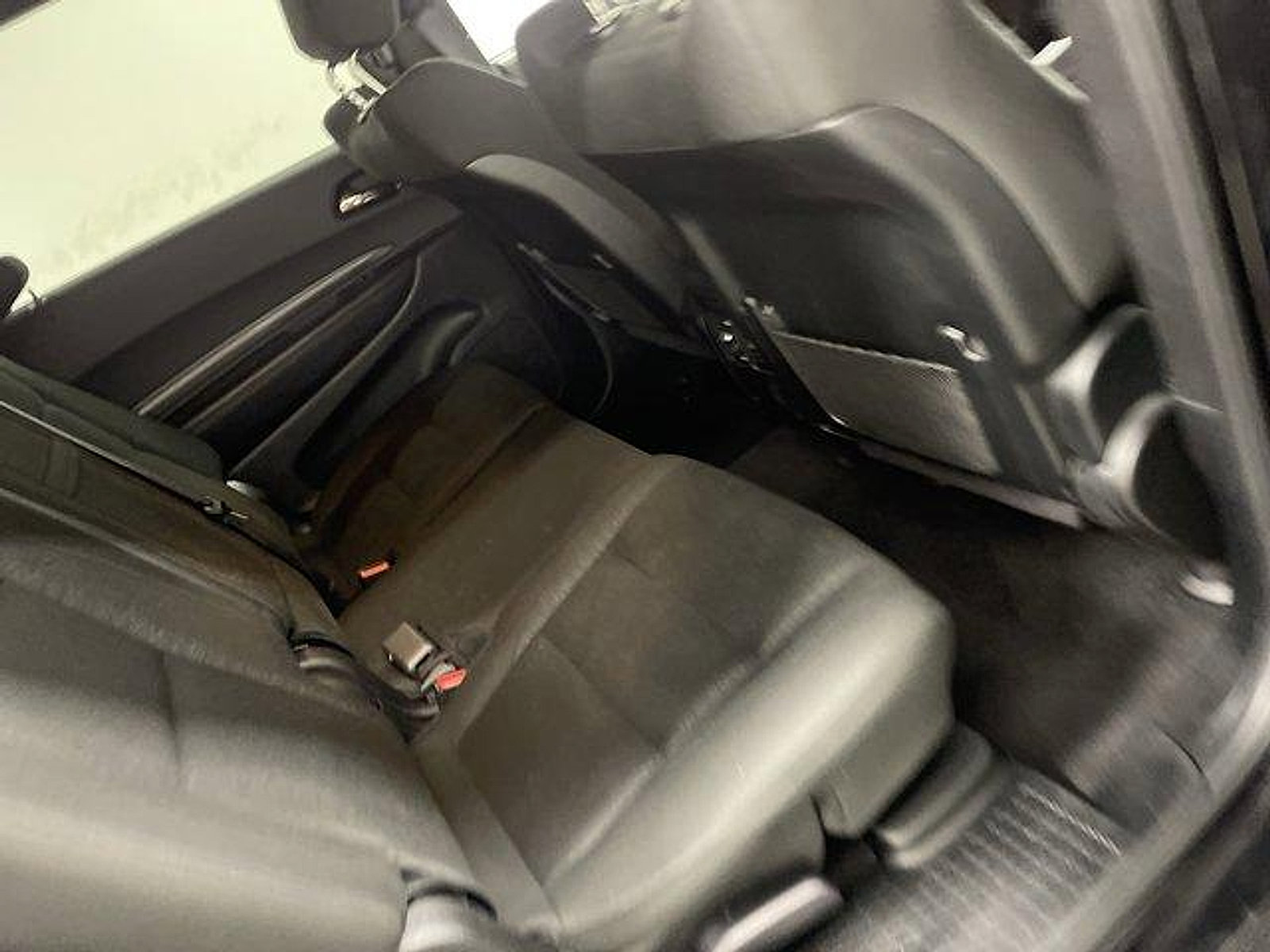 Used 2025 Dodge Durango GT AWD/4WD image 16