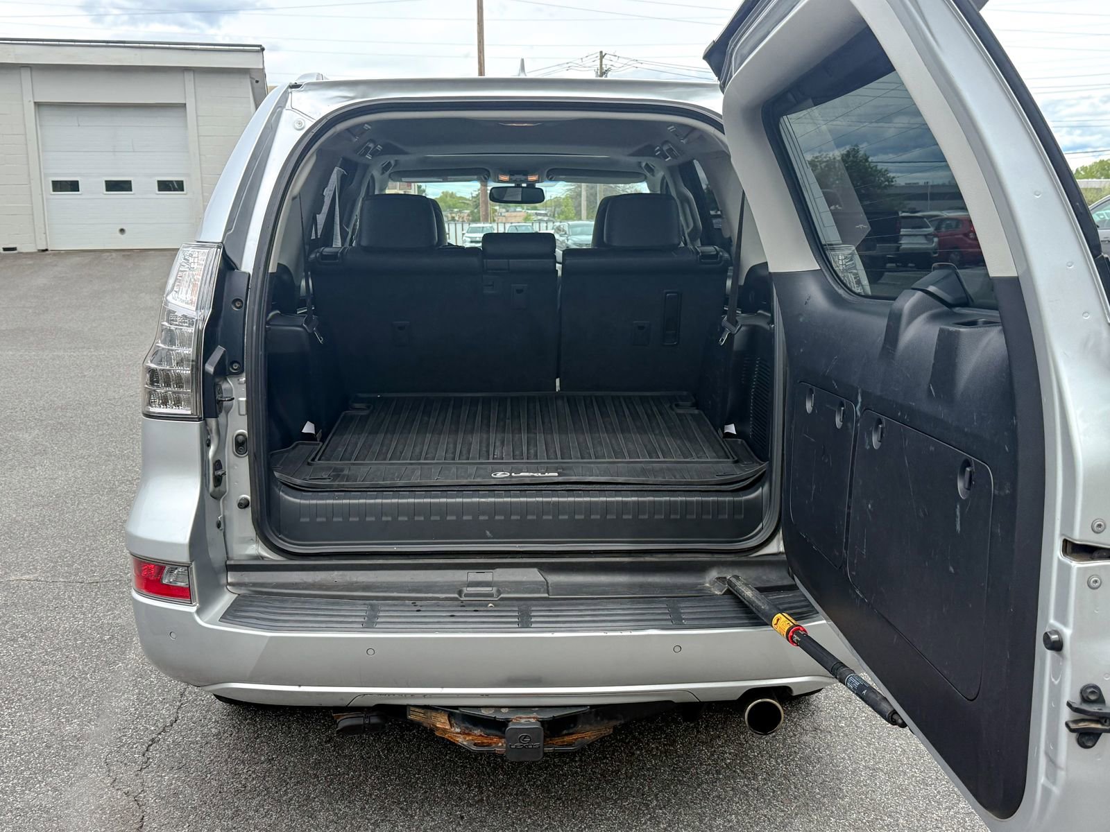 Used 2018 Lexus GX 460 Premium w/ Premium Package AWD/4WD image 13