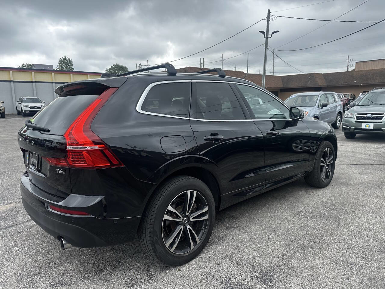 Used 2019 Volvo XC60 T6 Momentum w/ Premium Package AWD/4WD image 8