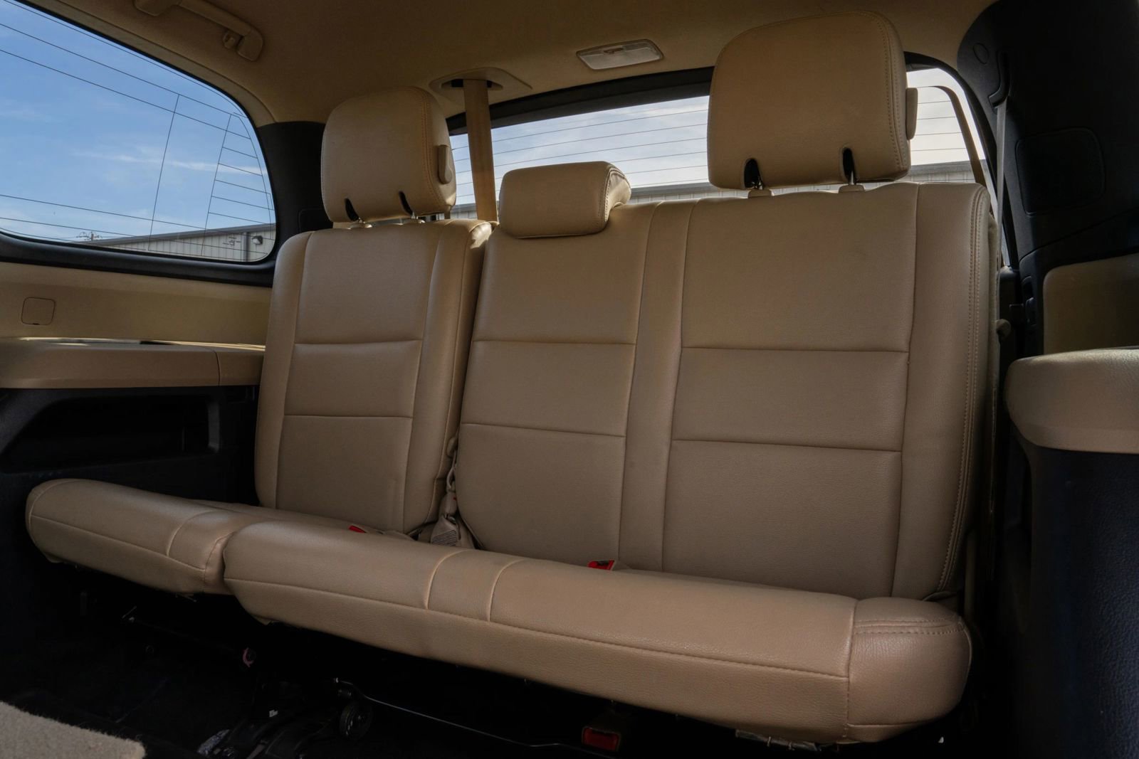 Used 2014 Toyota Sequoia SR5 RWD image 19