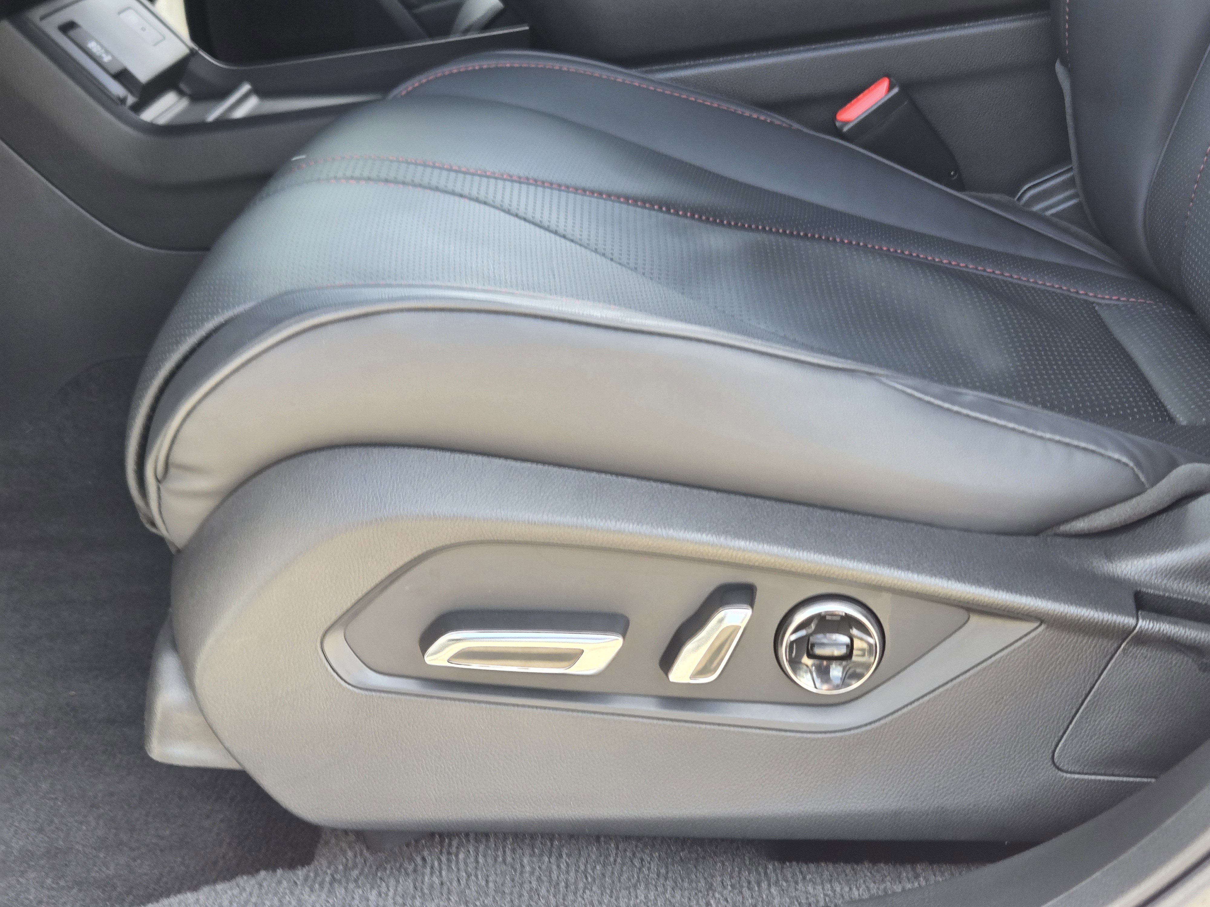 Certified 2025 Acura RDX A-Spec image 25