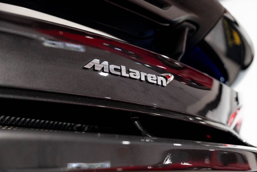 Used 2019 McLaren 600LT RWD image 32