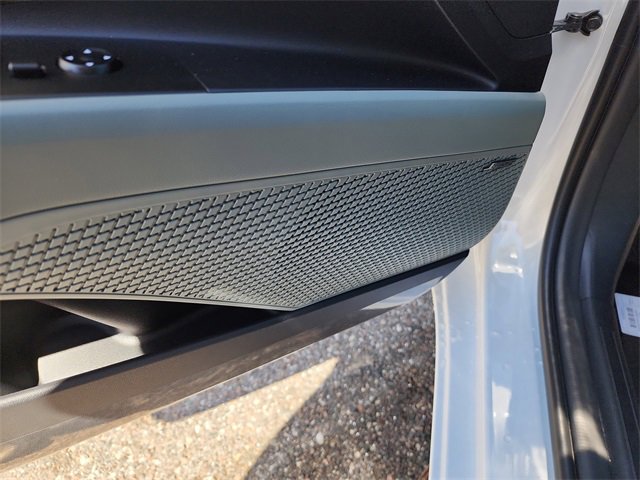 New 2025 Hyundai Elantra Limited image 15