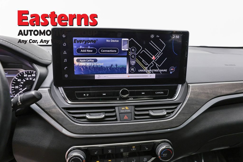Used 2023 Nissan Altima 2.5 SV w/ SV Premium Package AWD/4WD image 12