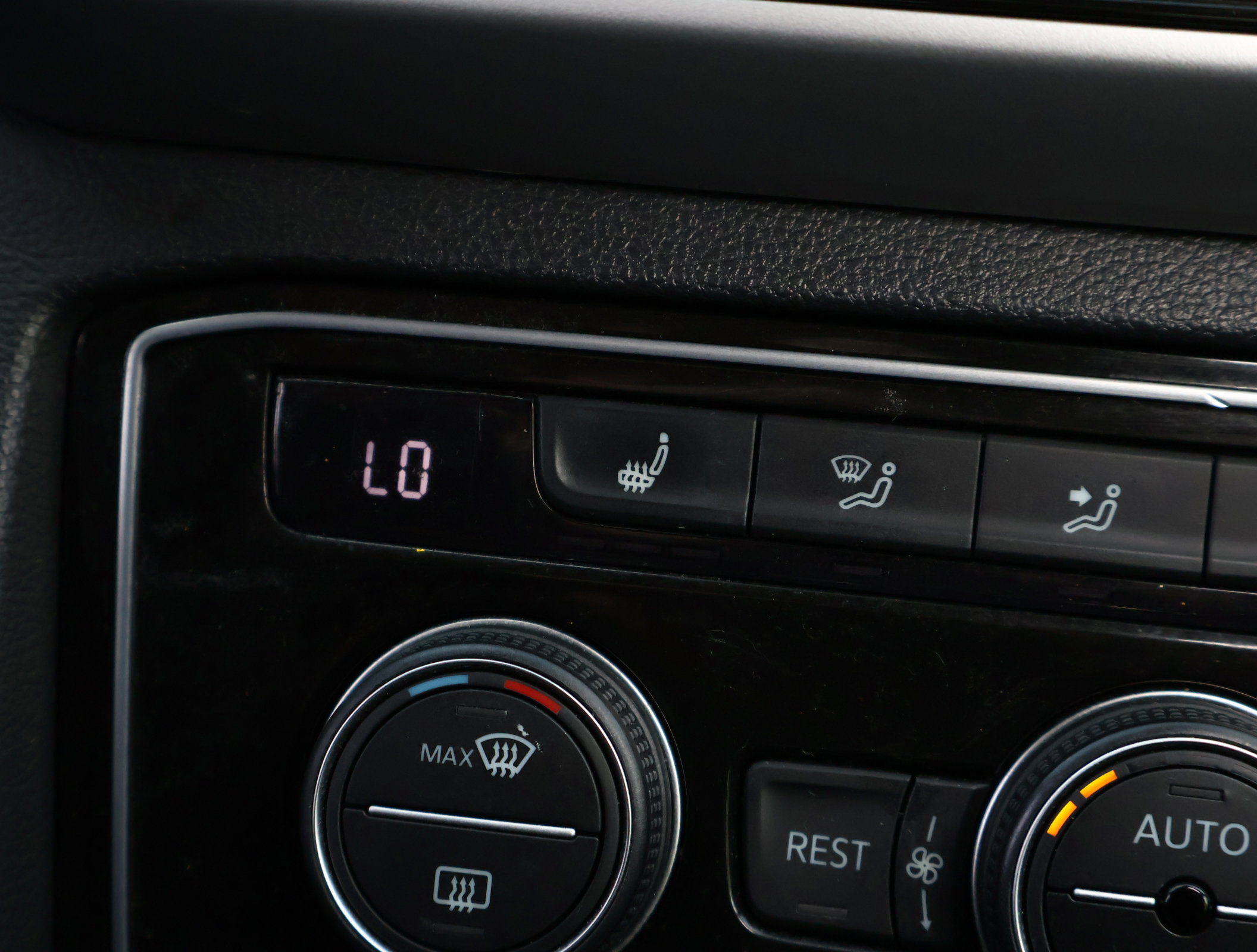 Used 2022 Volkswagen Atlas SE image 20