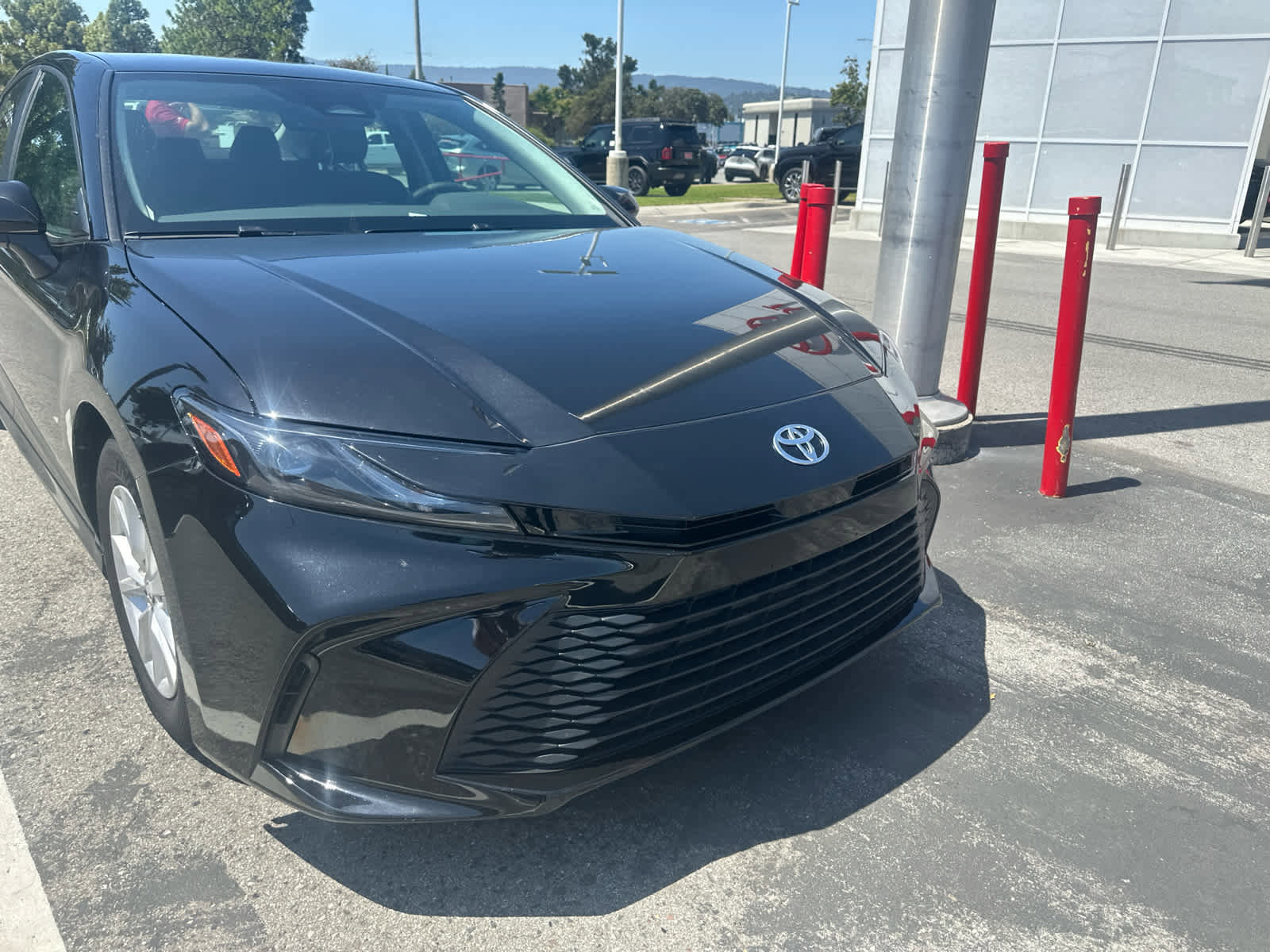 Used 2025 Toyota Camry LE w/ Convenience Package FWD image 8
