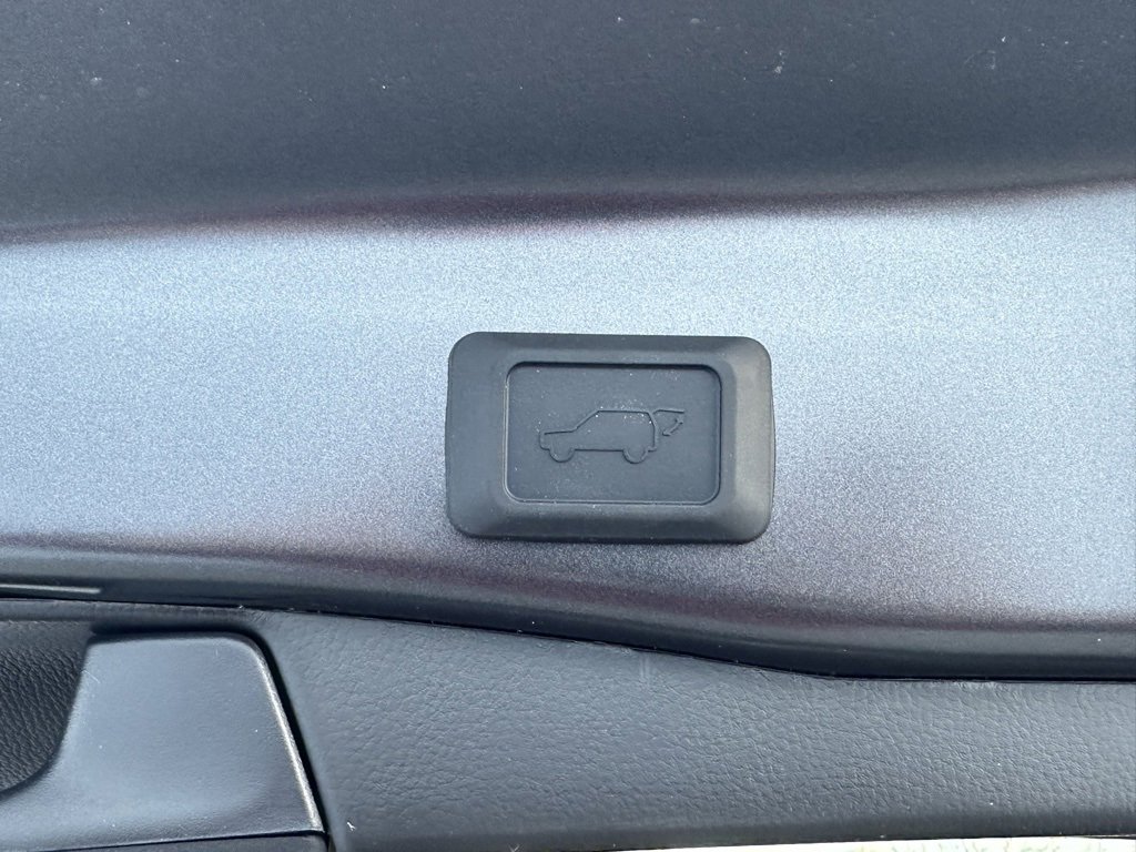 New 2025 Toyota RAV4 XLE image 15