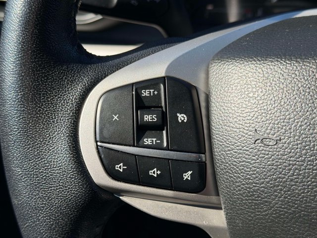 Used 2023 Ford Explorer XLT AWD/4WD image 25