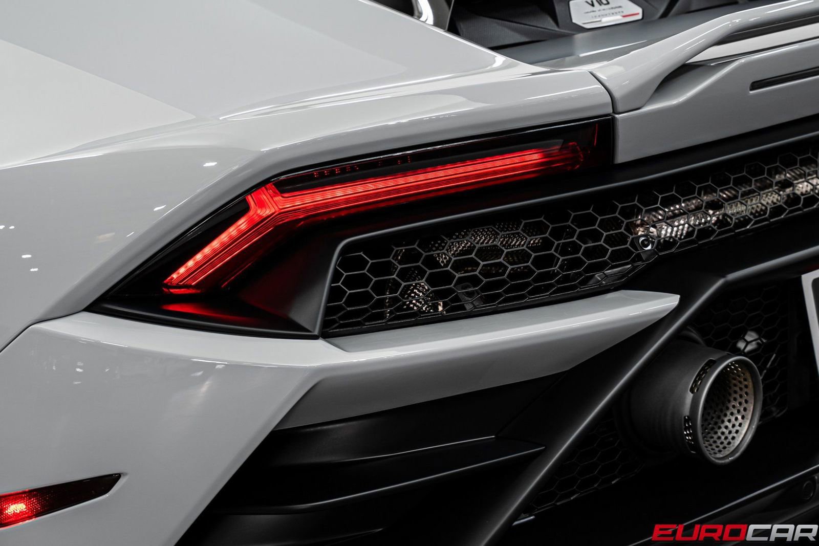 Used 2023 Lamborghini Huracan EVO image 18