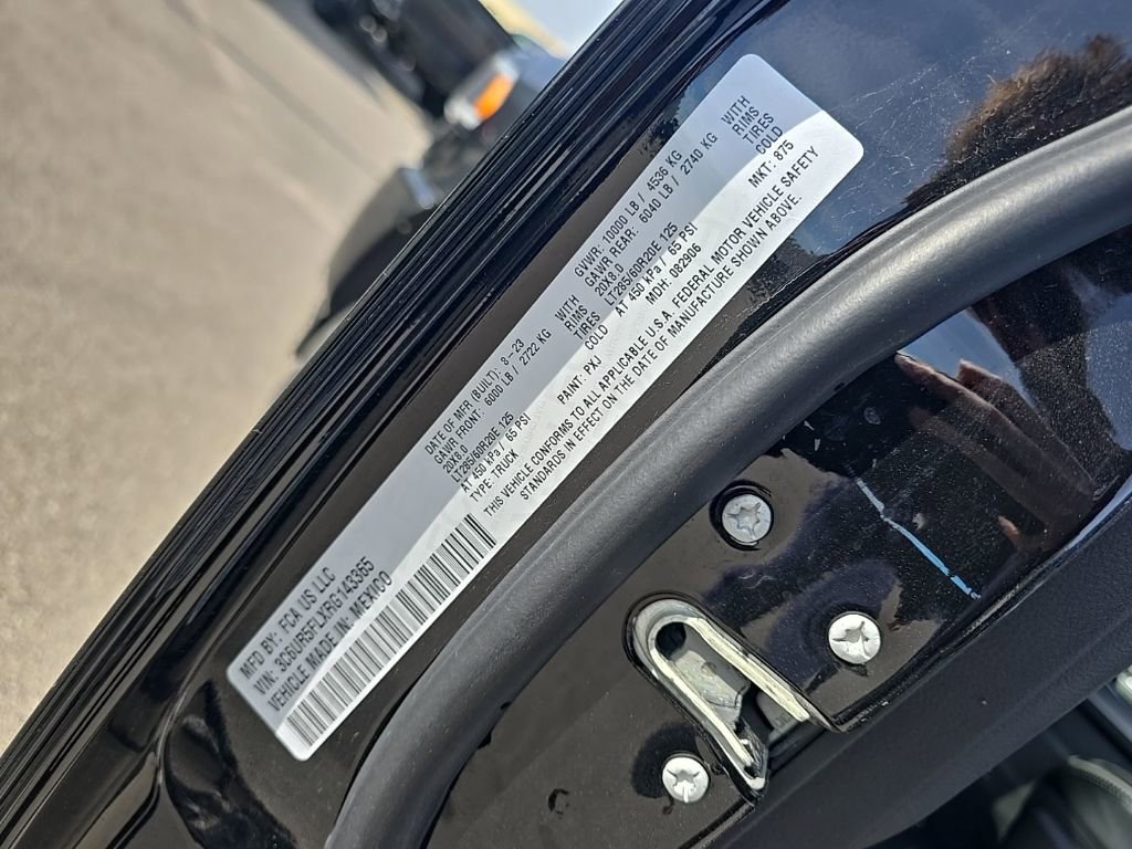 Used 2024 RAM 2500 Laramie w/ Night Edition AWD/4WD image 10