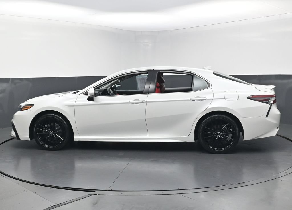 Used 2024 Toyota Camry XSE FWD image 8