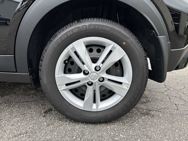 New 2025 Nissan Kicks Play S FWD image 31