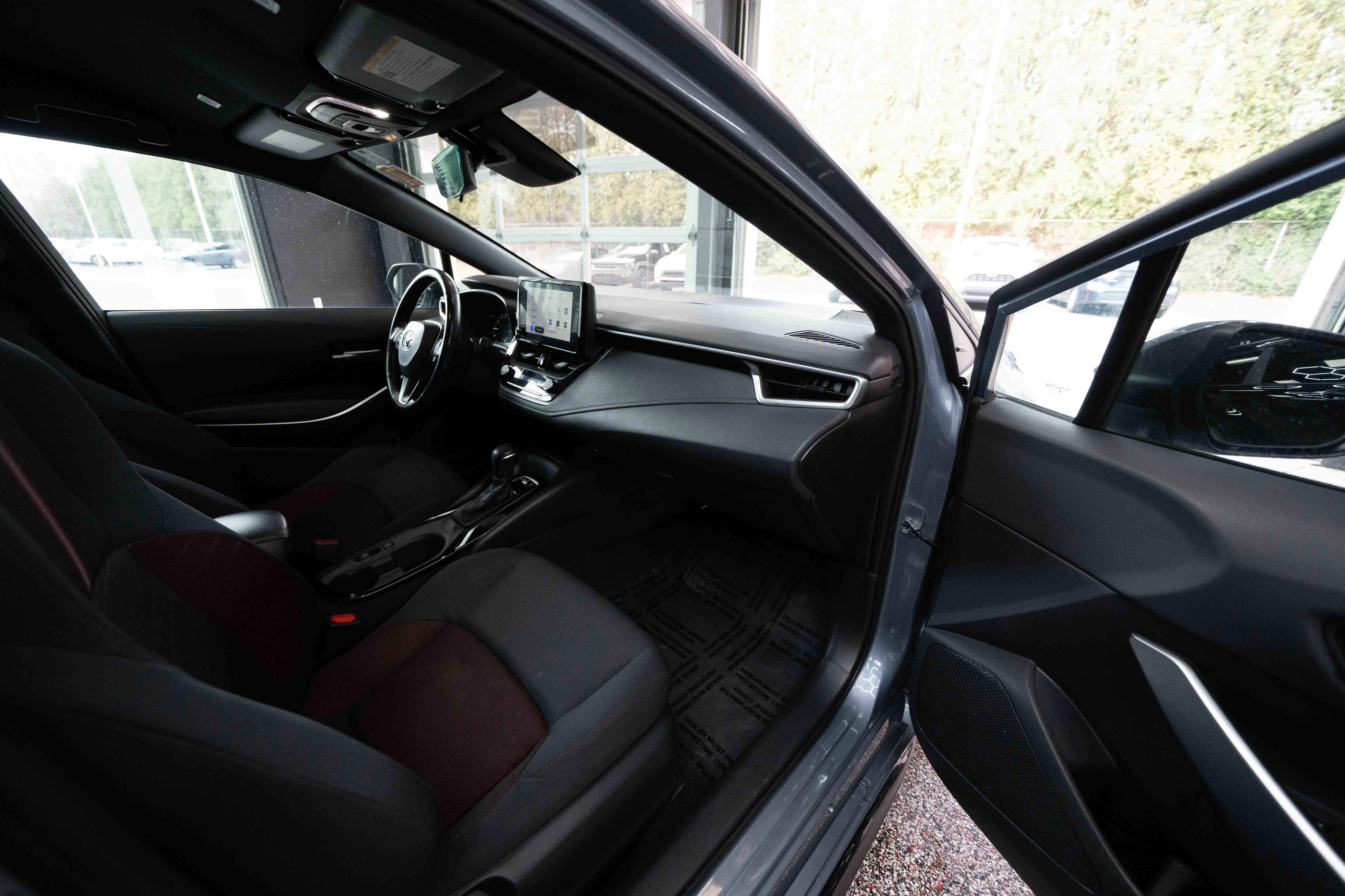 Used 2023 Toyota Corolla SE image 25